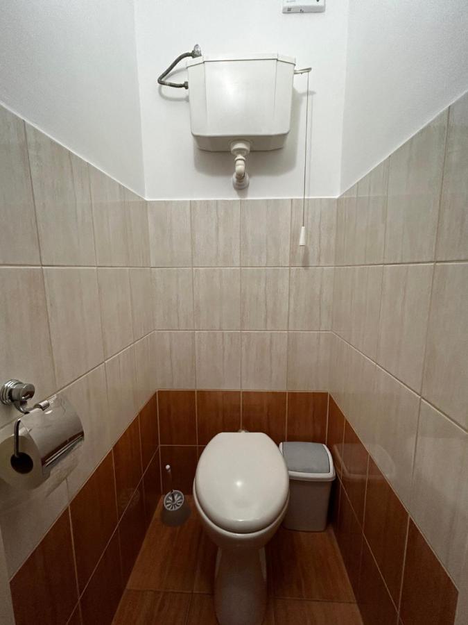 Backstage Apartment Gyor Luaran gambar
